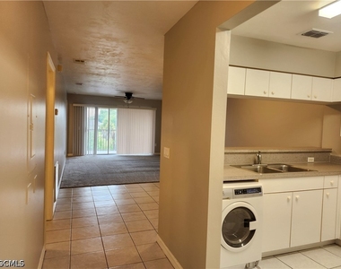 621 Sw 47th Terrace - Photo Thumbnail 2