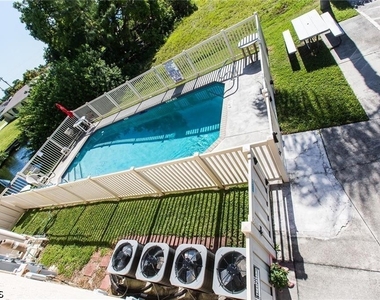 621 Sw 47th Terrace - Photo Thumbnail 17