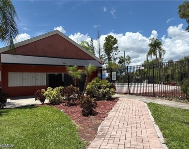 2937 Winkler Avenue - Photo Thumbnail 10
