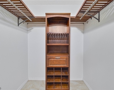 4711 Se 5th Avenue - Photo Thumbnail 22