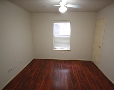 19055 Village Maple Court - Photo Thumbnail 2