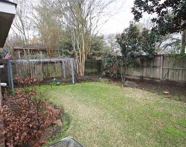 19055 Village Maple Court - Photo Thumbnail 21