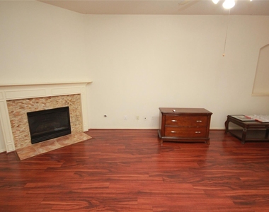 19055 Village Maple Court - Photo Thumbnail 14