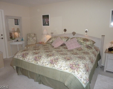 4821 S Landings Drive - Photo Thumbnail 6