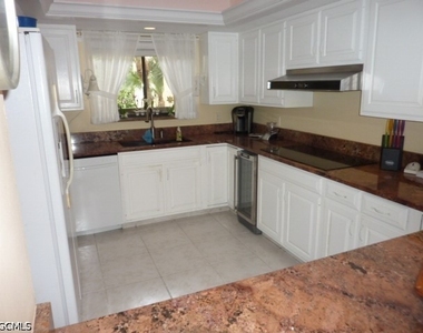 4821 S Landings Drive - Photo Thumbnail 18
