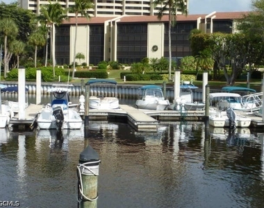 4821 S Landings Drive - Photo Thumbnail 1