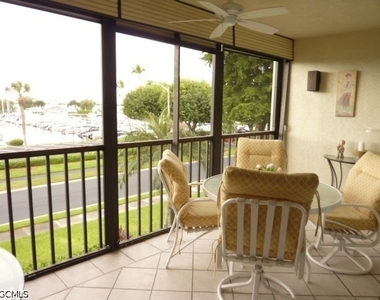4821 S Landings Drive - Photo Thumbnail 15