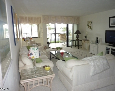 4821 S Landings Drive - Photo Thumbnail 10