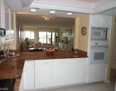 4821 S Landings Drive - Photo Thumbnail 16