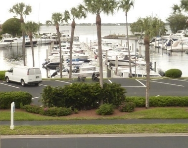 4821 S Landings Drive - Photo Thumbnail 13