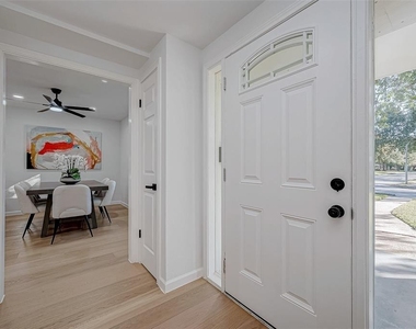 2414 Walnut Bend Lane - Photo Thumbnail 3