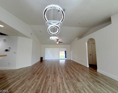 2020 Nw 16th Terrace - Photo Thumbnail 3