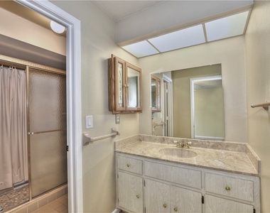 3603 Se 18th Place - Photo Thumbnail 12