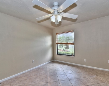 3603 Se 18th Place - Photo Thumbnail 10