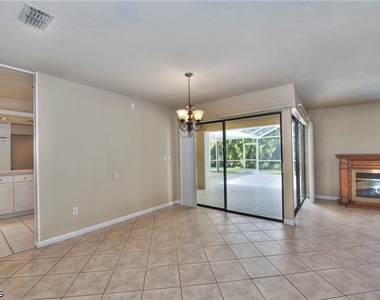 3603 Se 18th Place - Photo Thumbnail 6