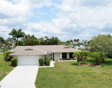 3603 Se 18th Place - Photo Thumbnail 1