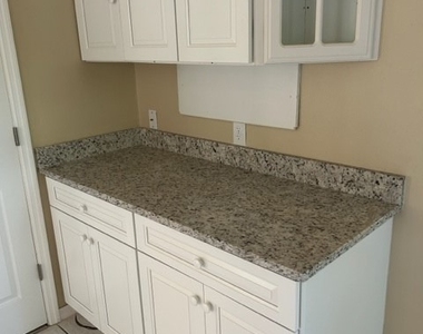 3603 Se 18th Place - Photo Thumbnail 5