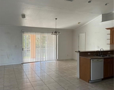 710 Nimitz Boulevard - Photo Thumbnail 4