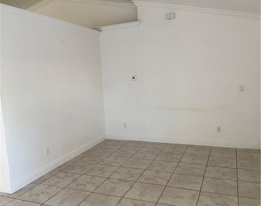 710 Nimitz Boulevard - Photo Thumbnail 3