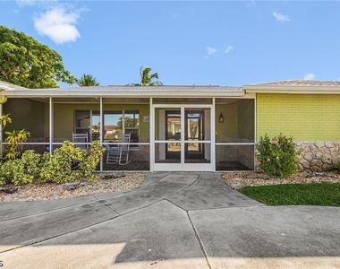 3823 Se 13th Avenue - Photo Thumbnail 1