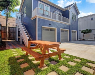 217 Marshall Street - Photo Thumbnail 12