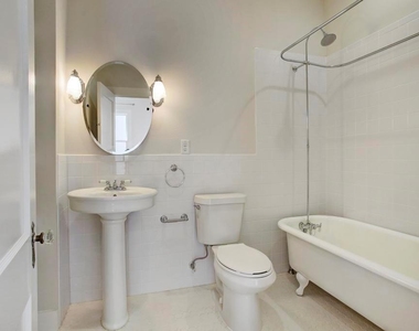217 Marshall Street - Photo Thumbnail 10