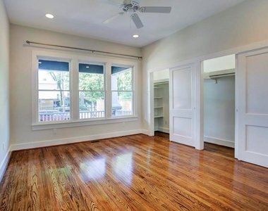 217 Marshall Street - Photo Thumbnail 7