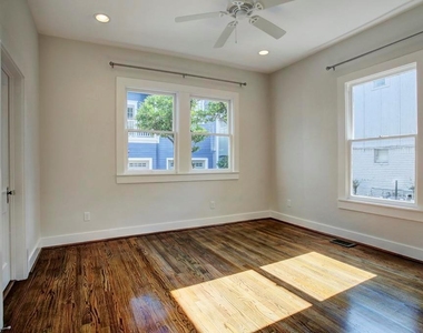 217 Marshall Street - Photo Thumbnail 9