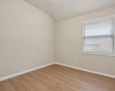 7011 Golden Groundsel Drive - Photo Thumbnail 10