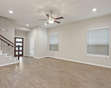 7011 Golden Groundsel Drive - Photo Thumbnail 4