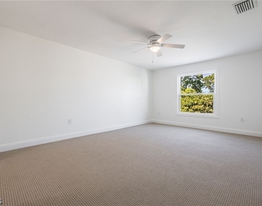 11674 Pointe Circle Drive - Photo Thumbnail 7