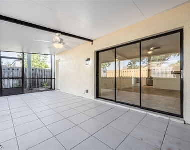 11674 Pointe Circle Drive - Photo Thumbnail 3