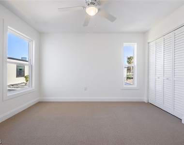 11674 Pointe Circle Drive - Photo Thumbnail 9