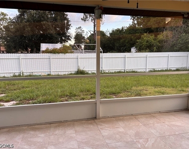 2604 E 3rd Street - Photo Thumbnail 24