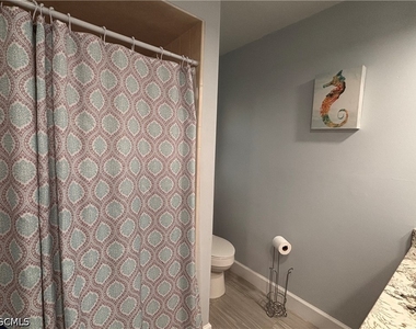 2604 E 3rd Street - Photo Thumbnail 17