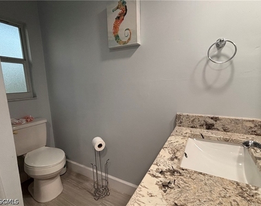 2604 E 3rd Street - Photo Thumbnail 18