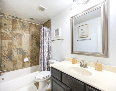10702 Claythorne Court - Photo Thumbnail 39
