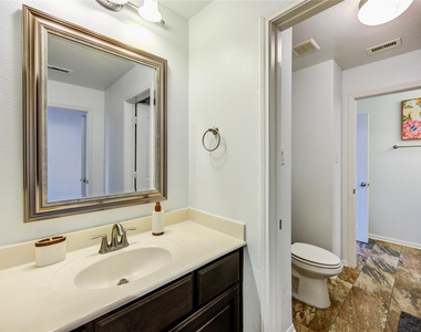 10702 Claythorne Court - Photo Thumbnail 35