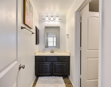10702 Claythorne Court - Photo Thumbnail 38