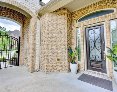 10702 Claythorne Court - Photo Thumbnail 6