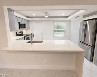 2225 Sw 3rd Place - Photo Thumbnail 4