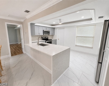 2225 Sw 3rd Place - Photo Thumbnail 3