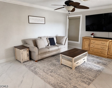 2225 Sw 3rd Place - Photo Thumbnail 1