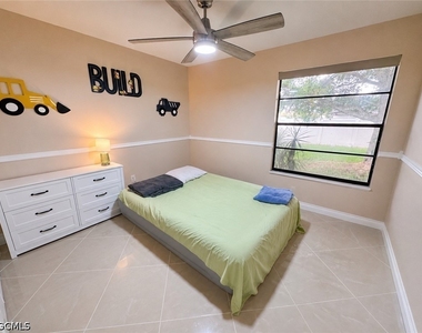 2225 Sw 3rd Place - Photo Thumbnail 10
