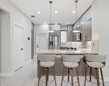 5069 Penella Avenue - Photo Thumbnail 4