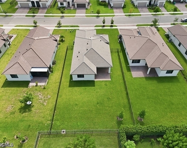 5069 Penella Avenue - Photo Thumbnail 24