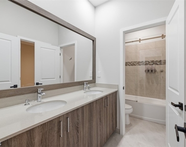 5069 Penella Avenue - Photo Thumbnail 15