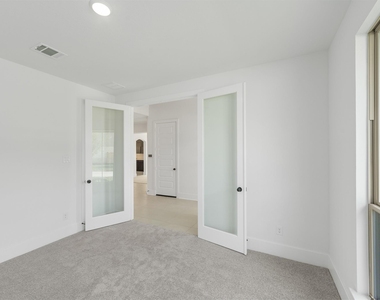 21127 Coral View Drive - Photo Thumbnail 8