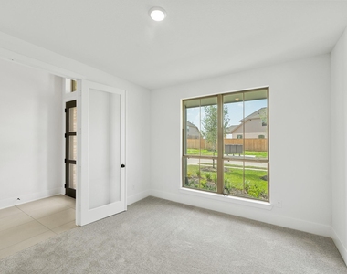 21127 Coral View Drive - Photo Thumbnail 9