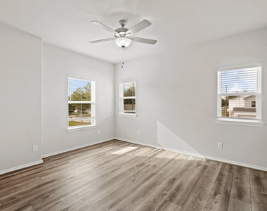 1455 Acorn Meadow Street - Photo Thumbnail 4